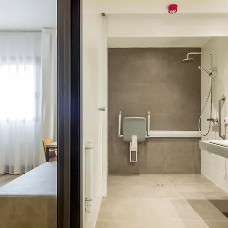 מלון Ilunion San Mames בילבאו