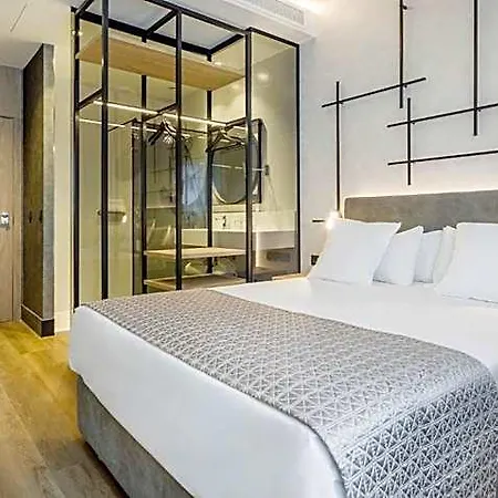 فندق Ilunion San Mames 4*