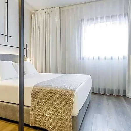 فندق Ilunion San Mames 4*