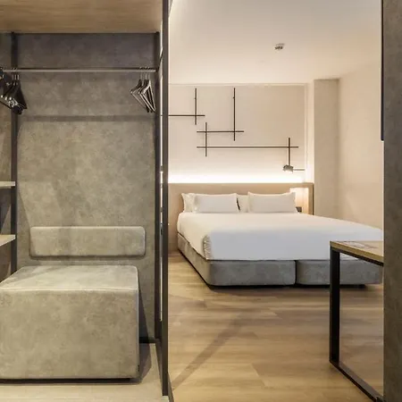 Отель Ilunion San Mames 4*